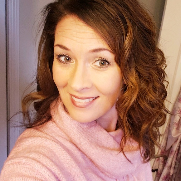 Meet your Posher, Renee - Picture 1 of 1